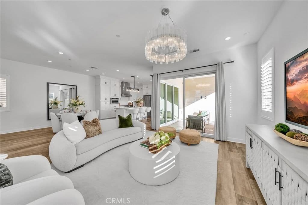 Residential in Irvine — Photos 9