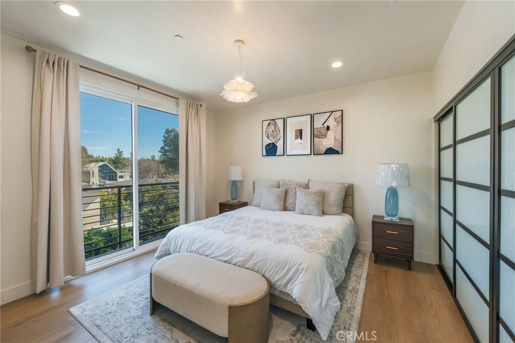 Residential in Los Angeles — Photos 15