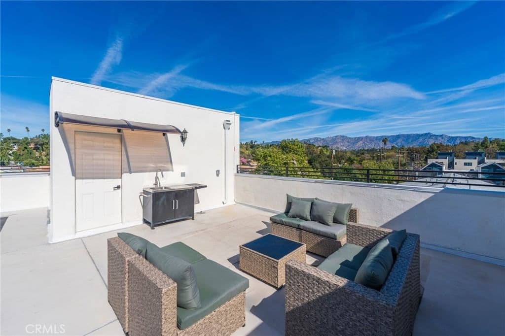 Residential in Los Angeles — Photos 17