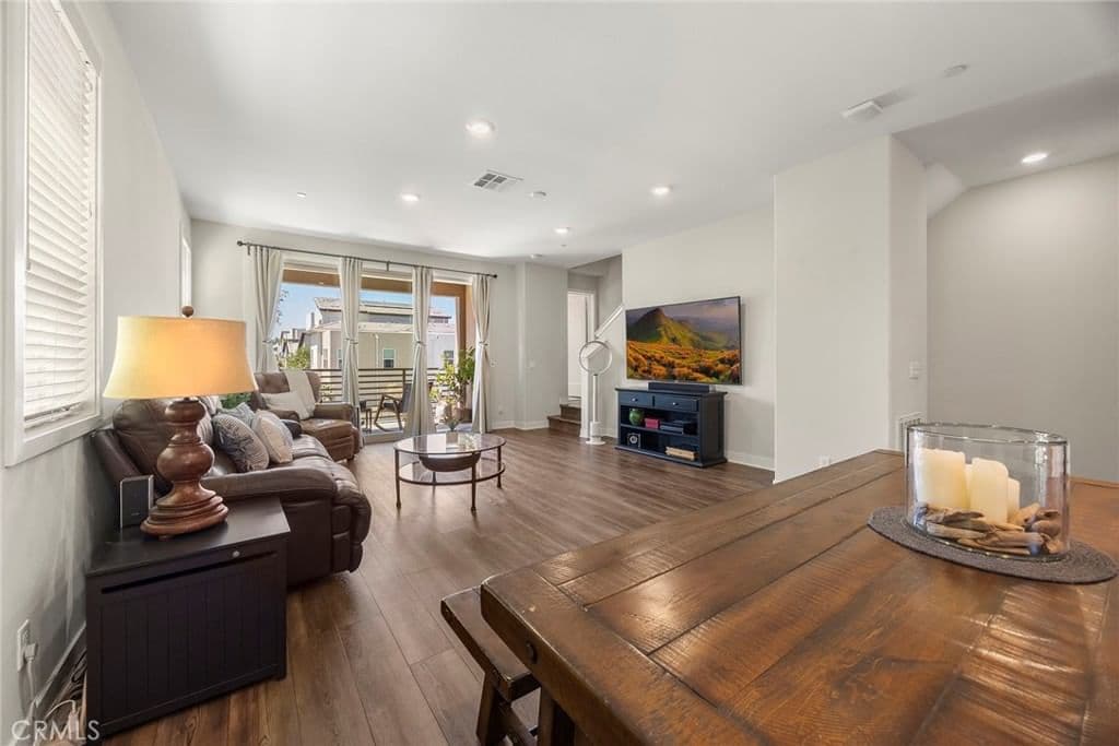 Residential in Irvine — Photos 10