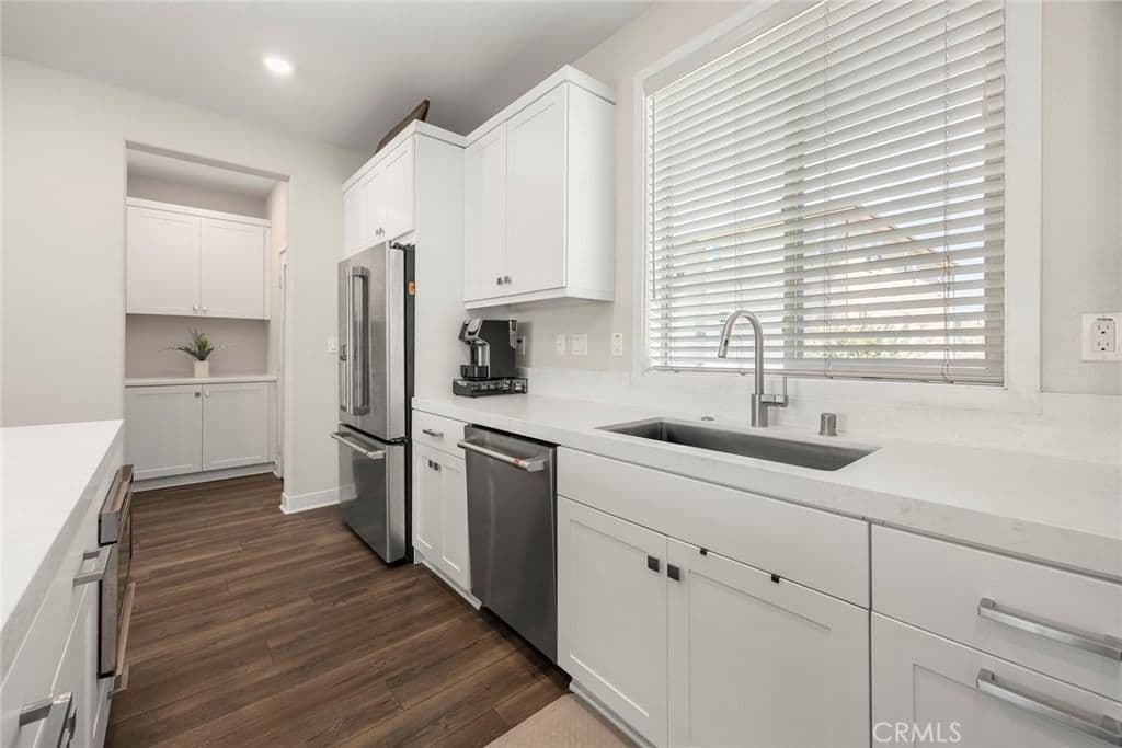 Residential in Irvine — Photos 14