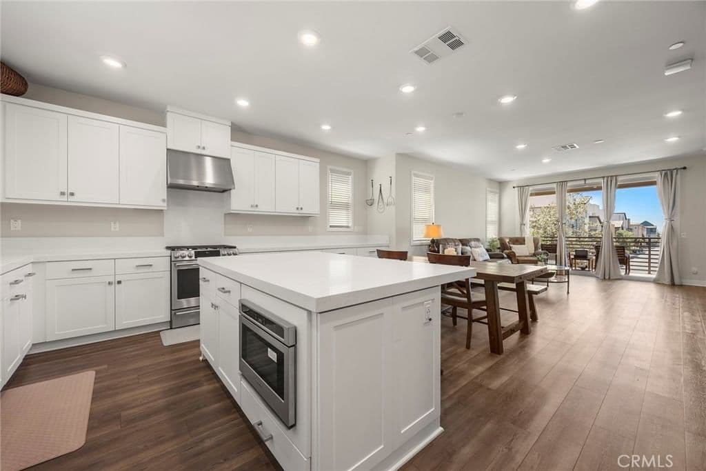 Residential in Irvine — Photos 16