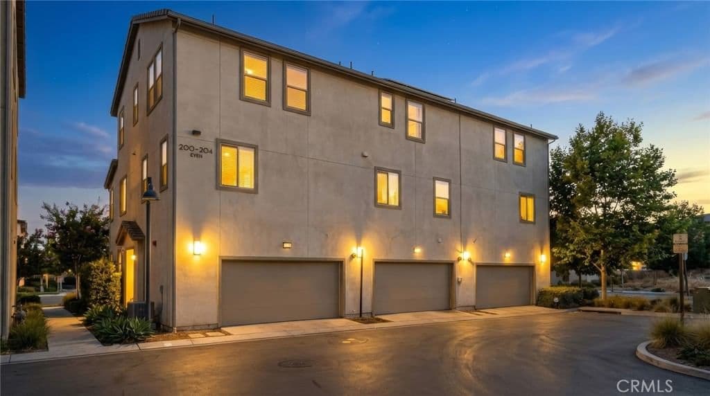 Residential in Irvine — Photos 27