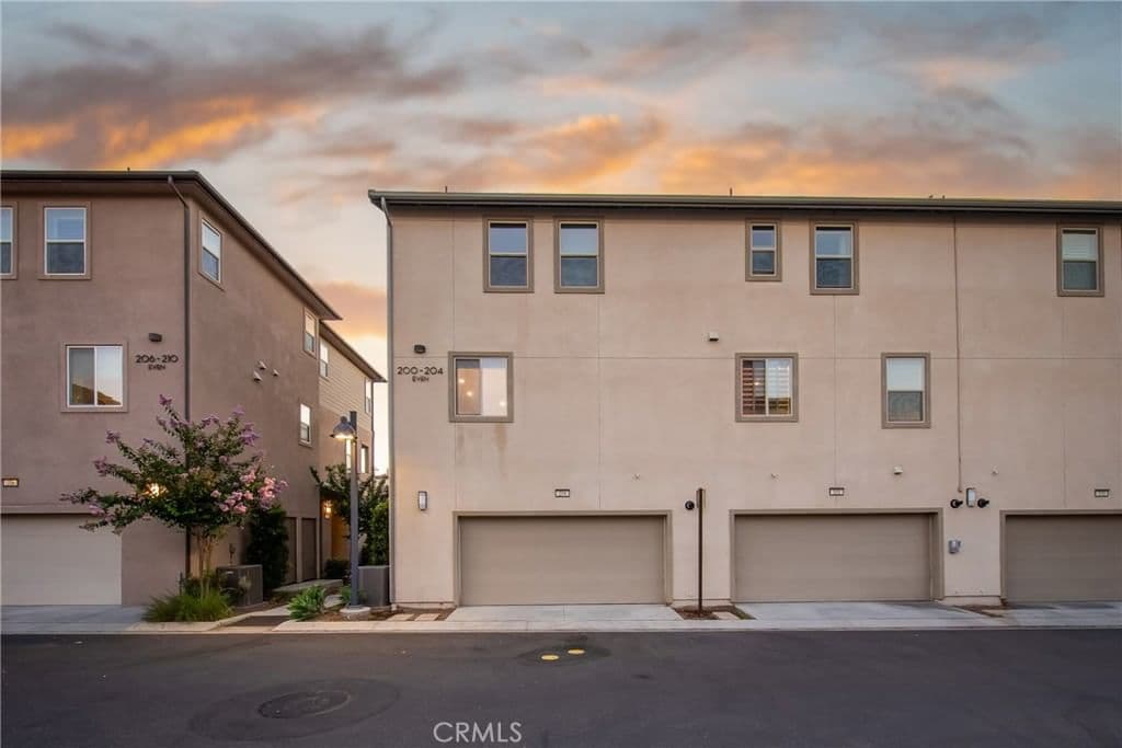 Residential in Irvine — Photos 29