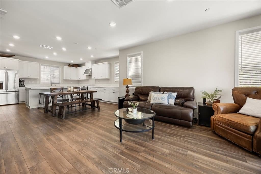 Residential in Irvine — Photos 7