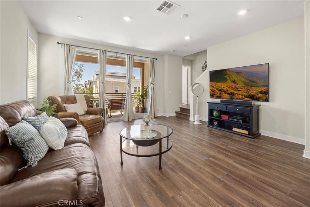 Residential in Irvine — Photos 9