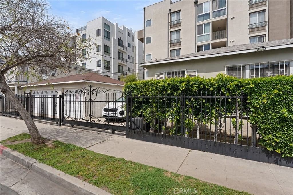 ResidentialIncome in Los Angeles — Photos 10