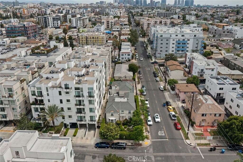 ResidentialIncome in Los Angeles — Photos 11