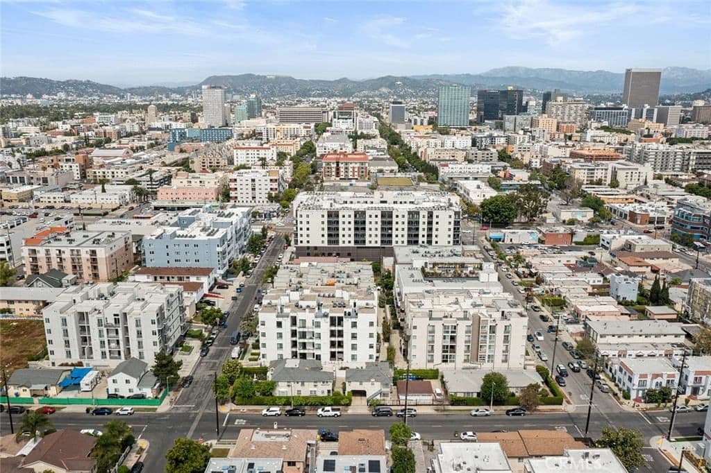 ResidentialIncome in Los Angeles — Photos 16