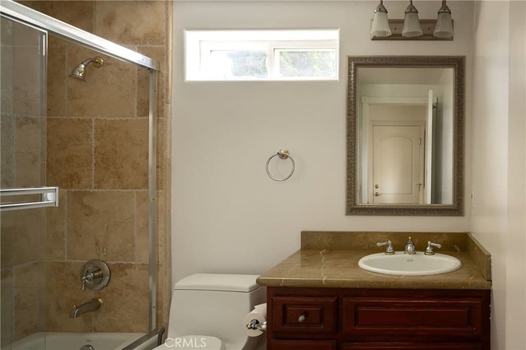 Residential in Los Angeles — Photos 17