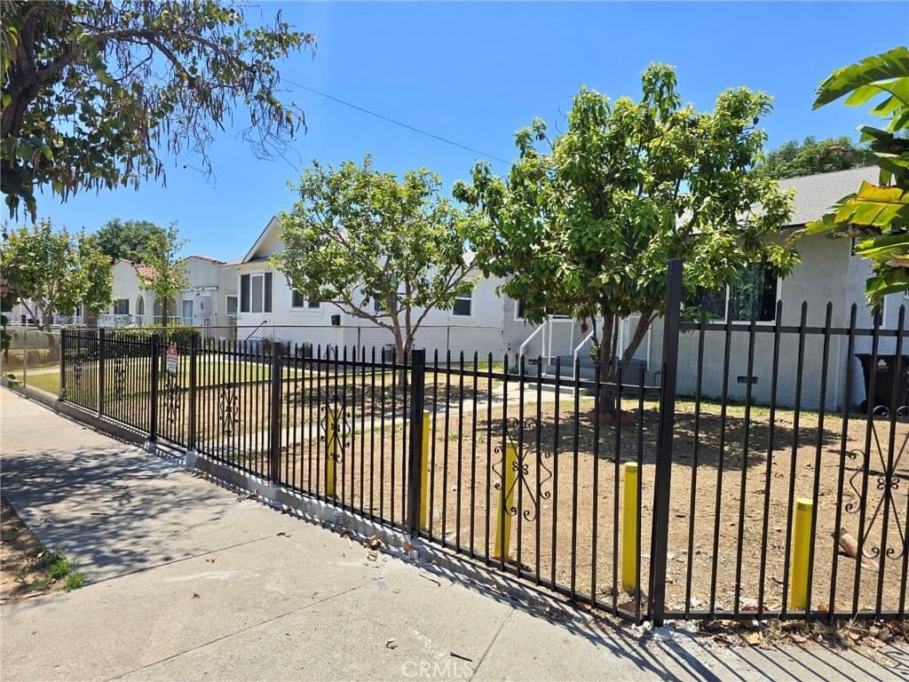 ResidentialIncome in Los Angeles — Photos 7