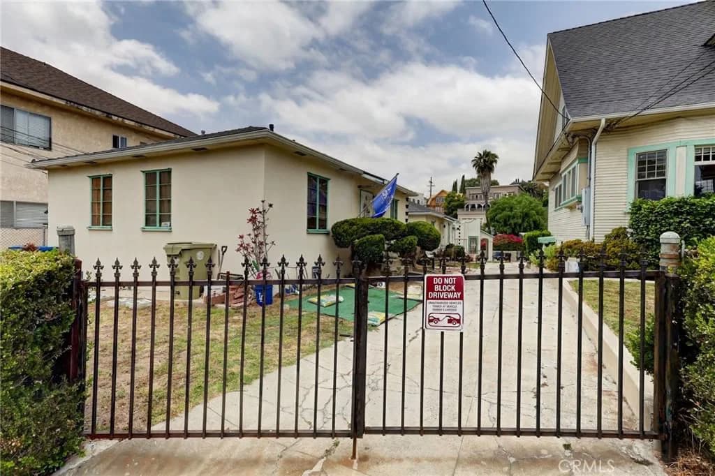ResidentialIncome in Los Angeles — Photos 2