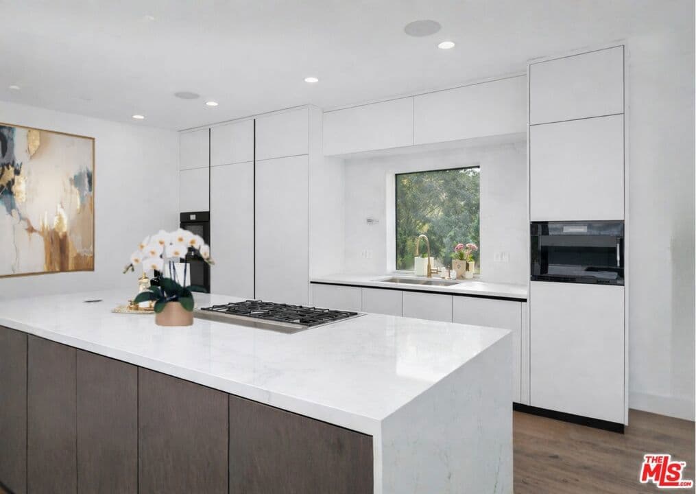 Residential in Los Angeles — Photos 13