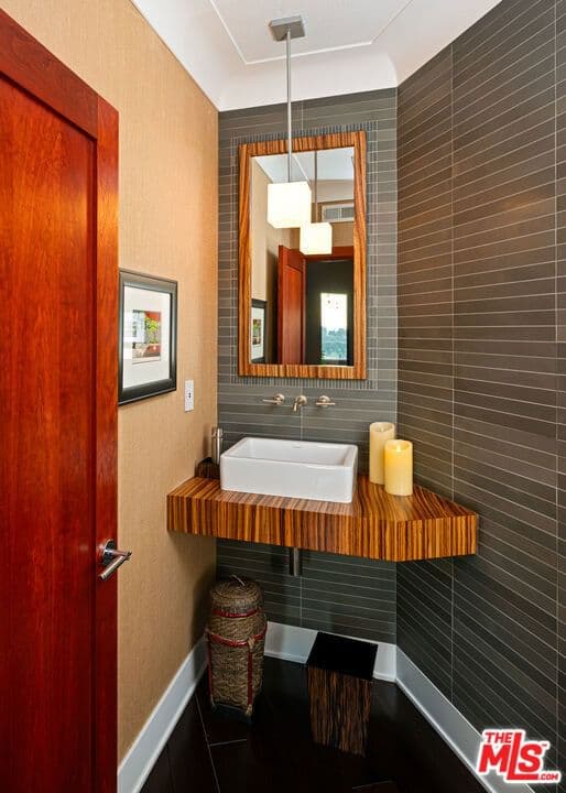 Residential in Los Angeles — Photos 12