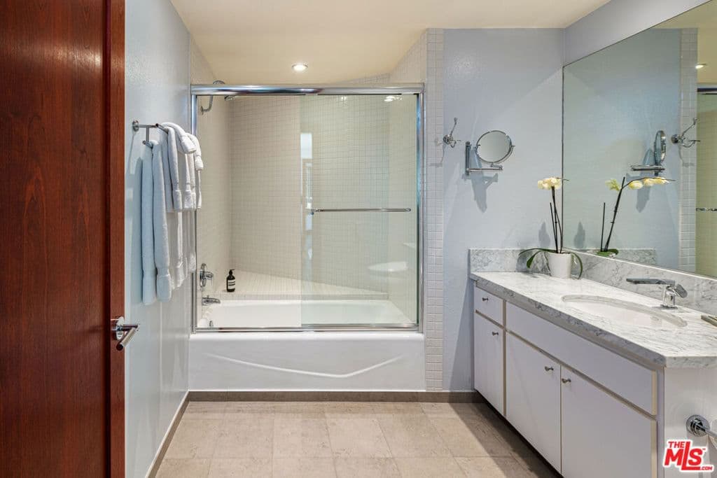 Residential in Los Angeles — Photos 22