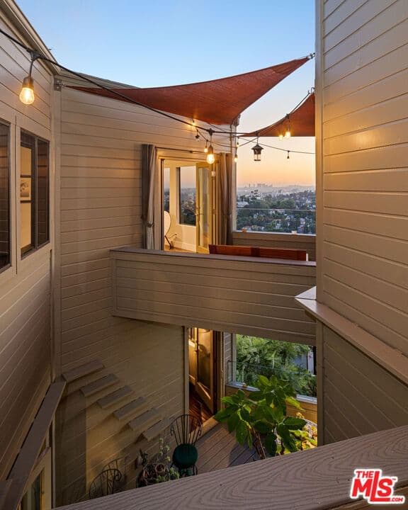 Residential in Los Angeles — Photos 24