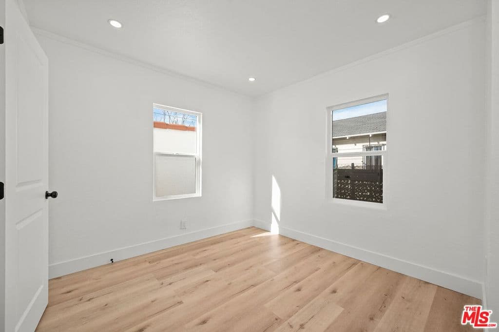 ResidentialIncome in Los Angeles — Photos 14