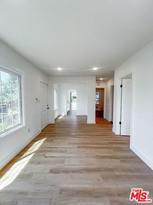 ResidentialIncome in Los Angeles — Photos 19