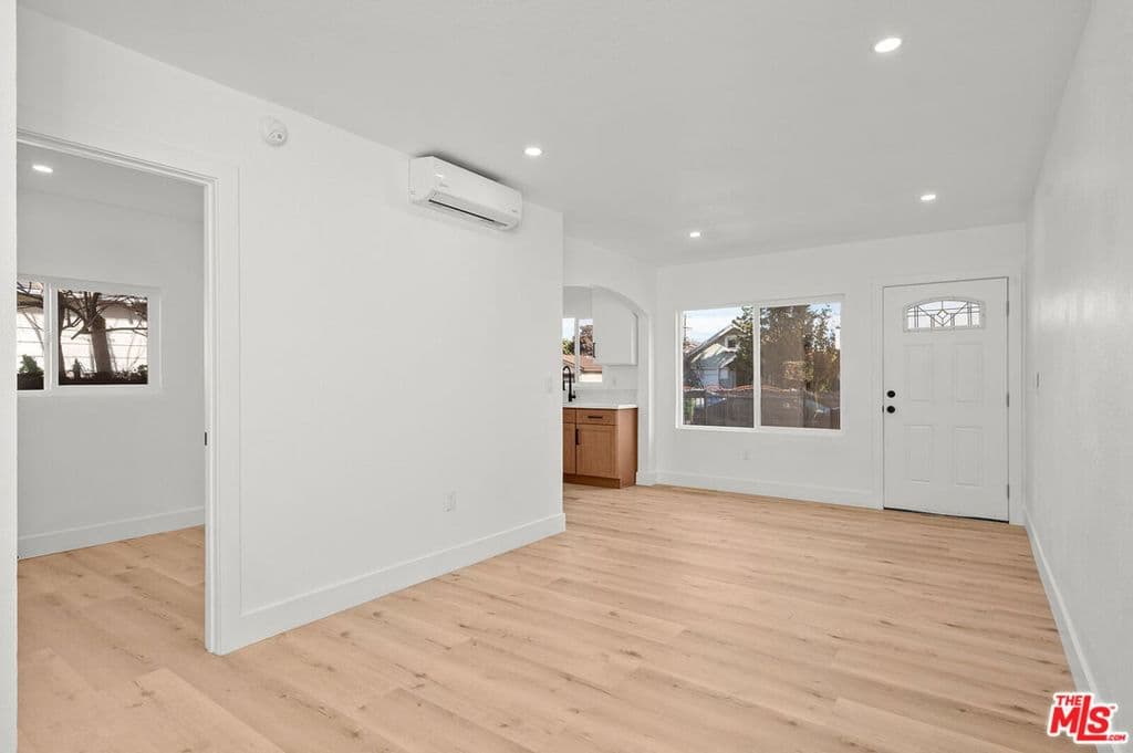 ResidentialIncome in Los Angeles — Photos 7