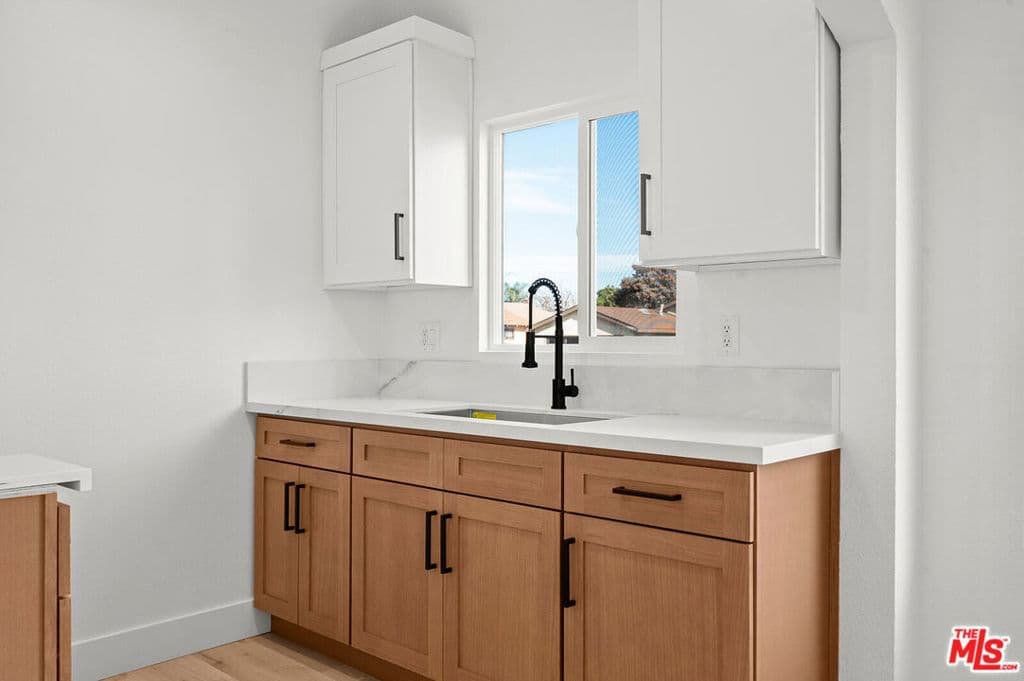 ResidentialIncome in Los Angeles — Photos 9