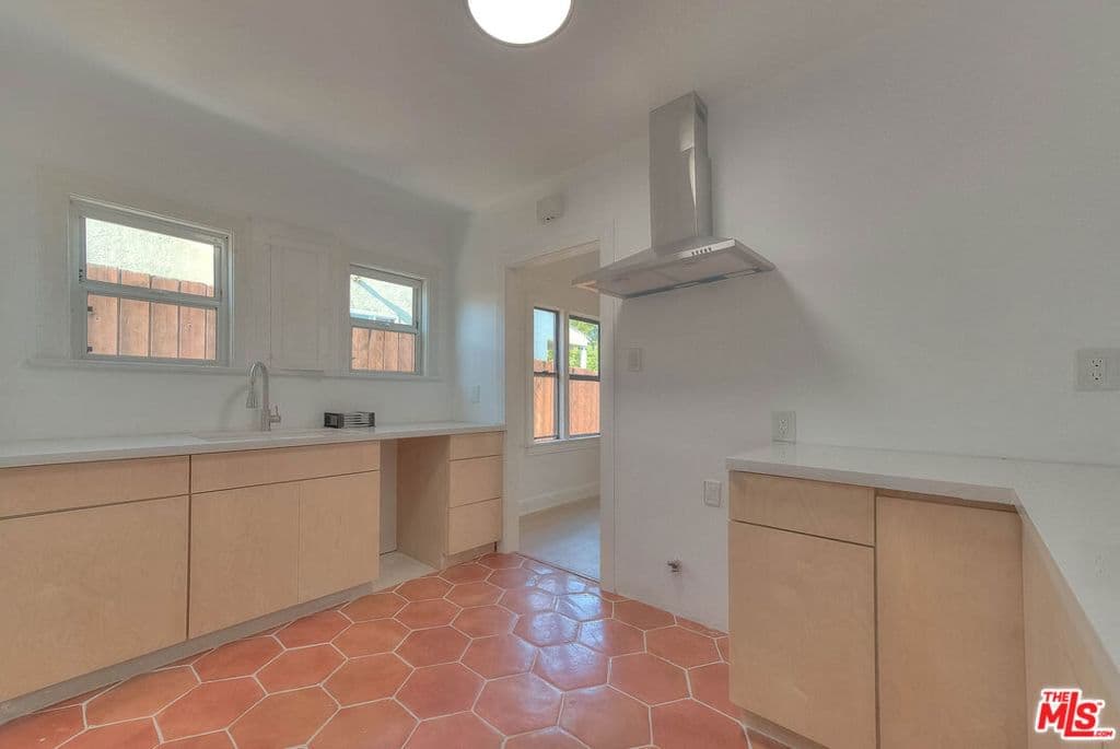 ResidentialIncome in Los Angeles — Photos 14