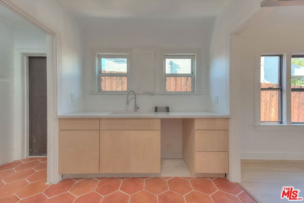 ResidentialIncome in Los Angeles — Photos 15