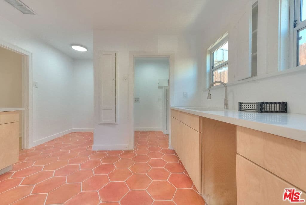 ResidentialIncome in Los Angeles — Photos 16