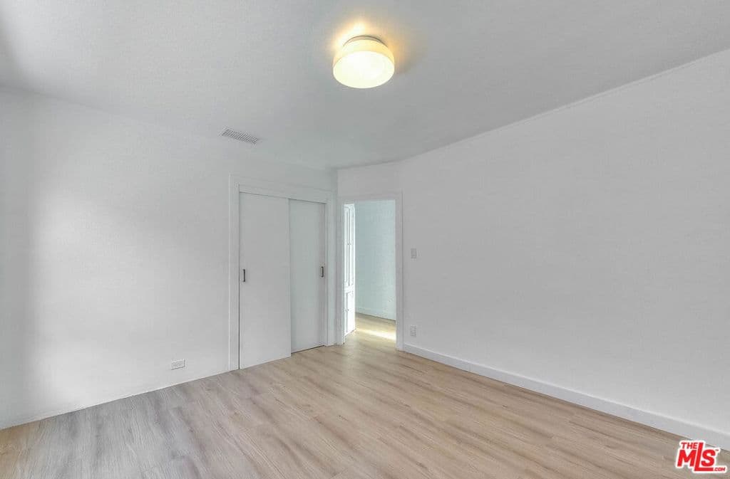 ResidentialIncome in Los Angeles — Photos 22