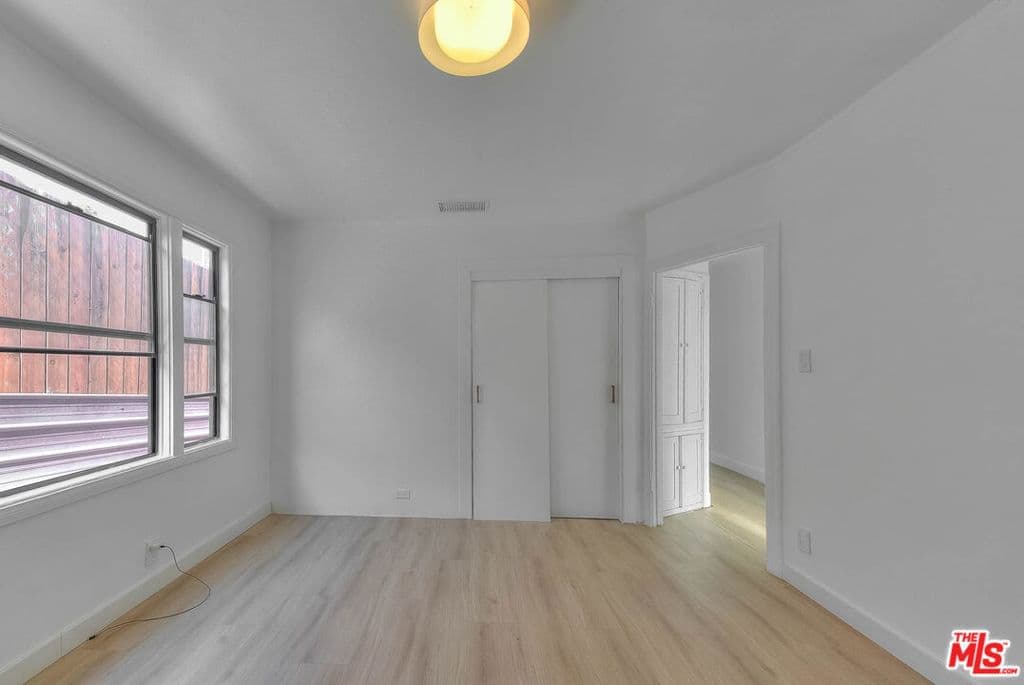 ResidentialIncome in Los Angeles — Photos 23