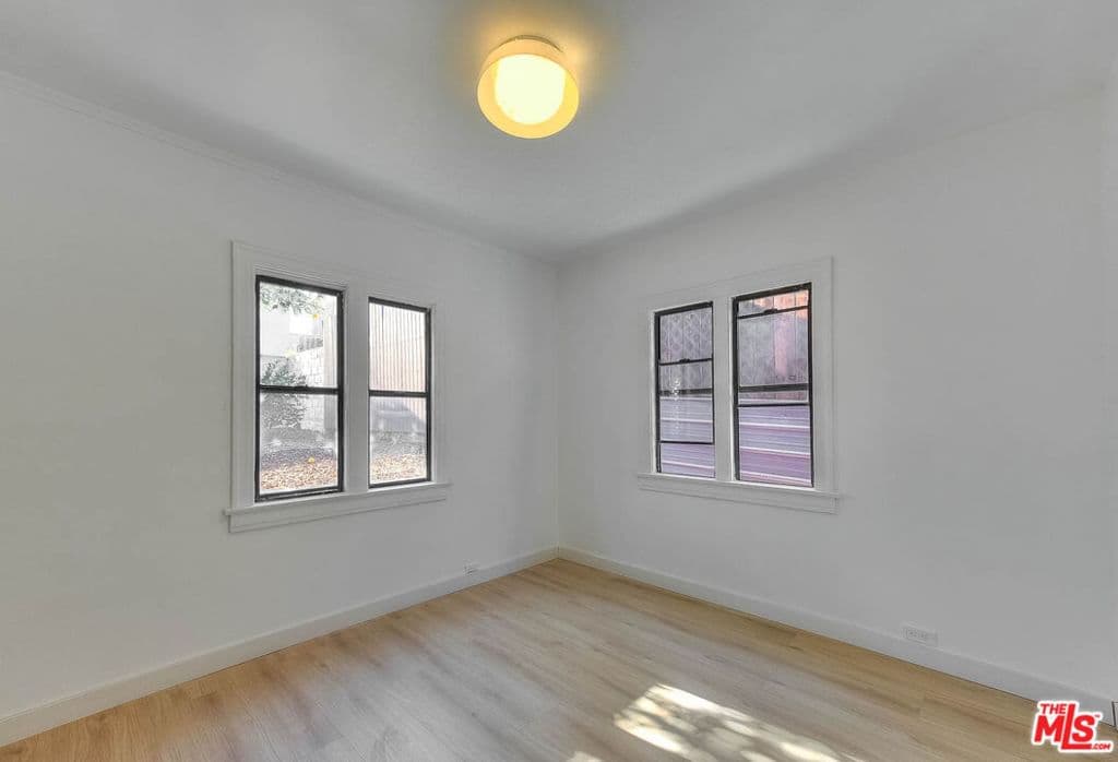 ResidentialIncome in Los Angeles — Photos 24