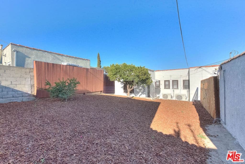 ResidentialIncome in Los Angeles — Photos 38