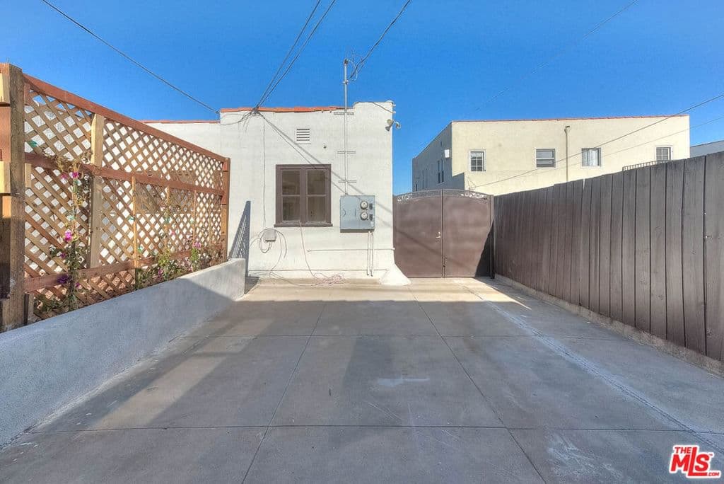 ResidentialIncome in Los Angeles — Photos 45