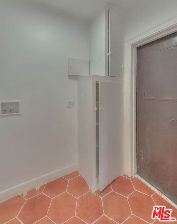 ResidentialIncome in Los Angeles — Photos 46