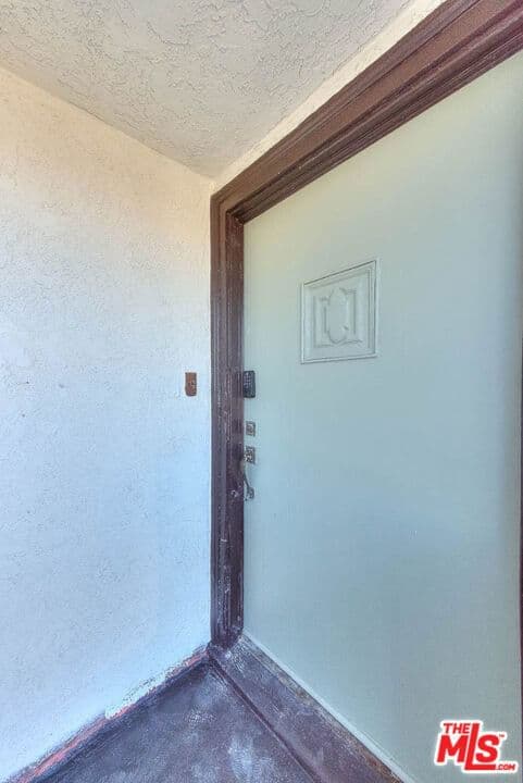 ResidentialIncome in Los Angeles — Photos 6