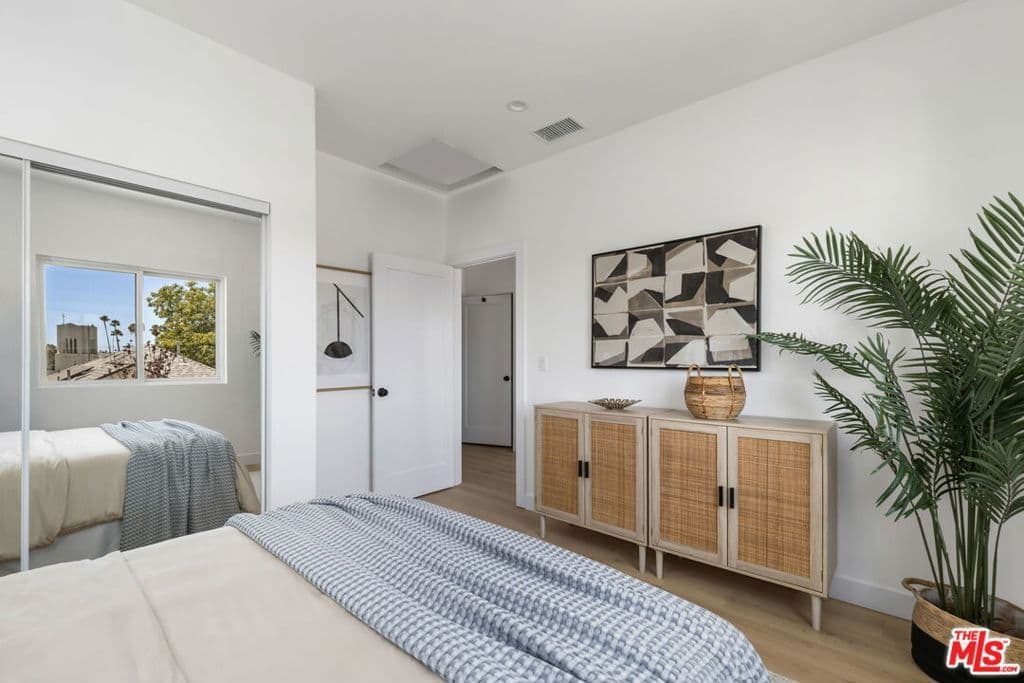 ResidentialIncome in Los Angeles — Photos 12