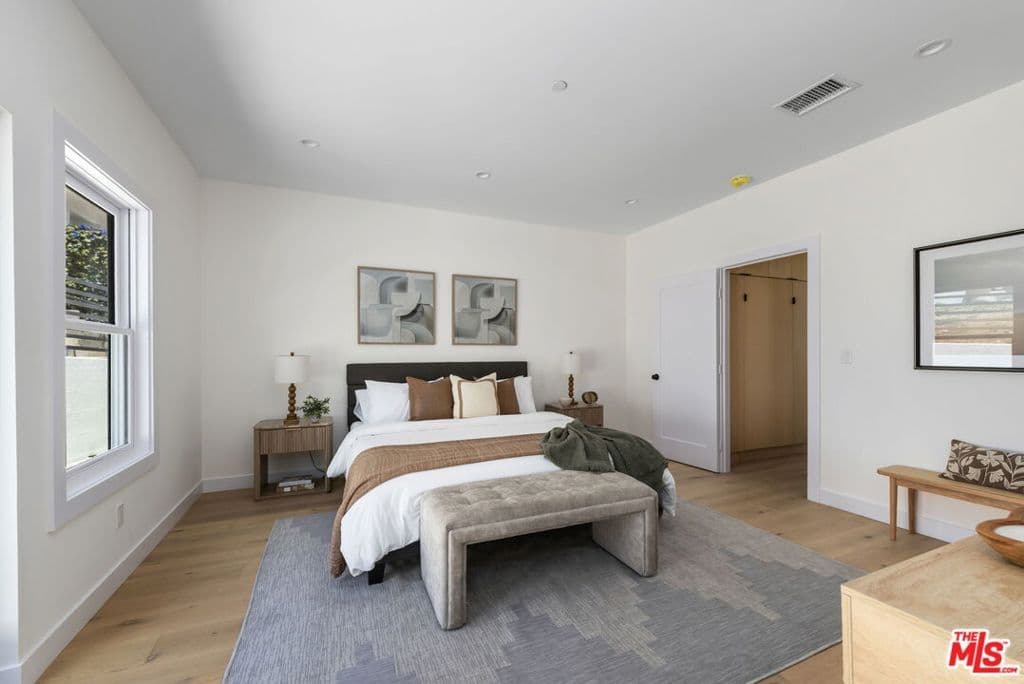 ResidentialIncome in Los Angeles — Photos 17