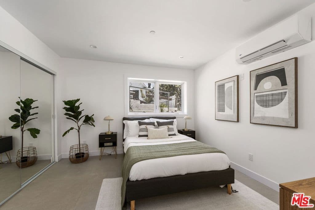 ResidentialIncome in Los Angeles — Photos 23