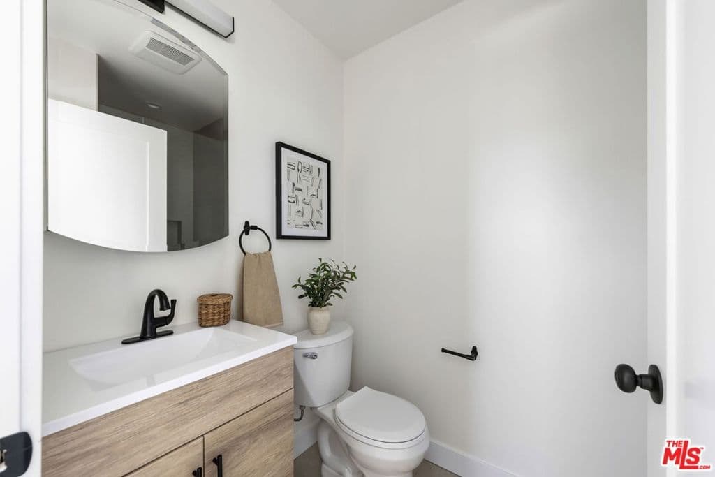 ResidentialIncome in Los Angeles — Photos 24