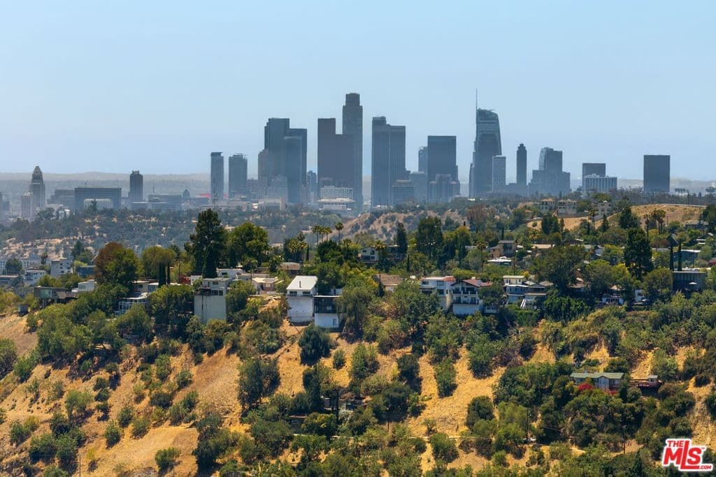 ResidentialIncome in Los Angeles — Photos 26