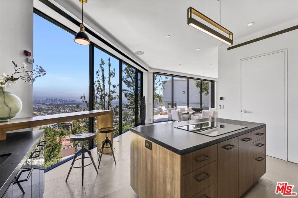 Residential in Los Angeles