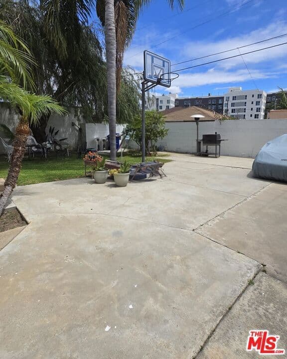 Residential in Los Angeles — Photos 44