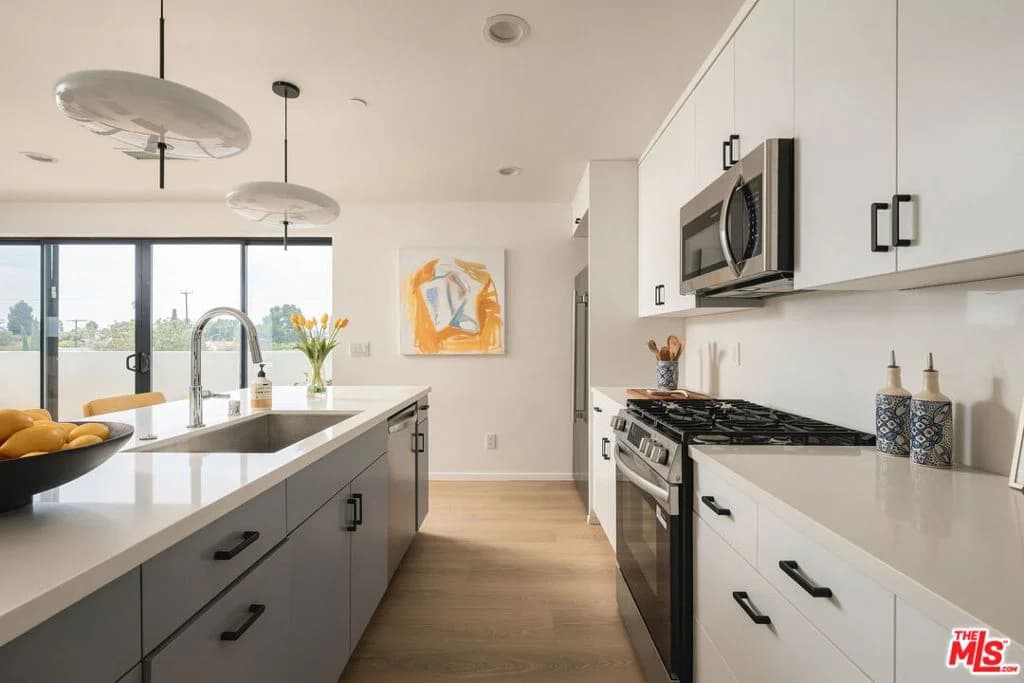 Residential in Los Angeles — Photos 11