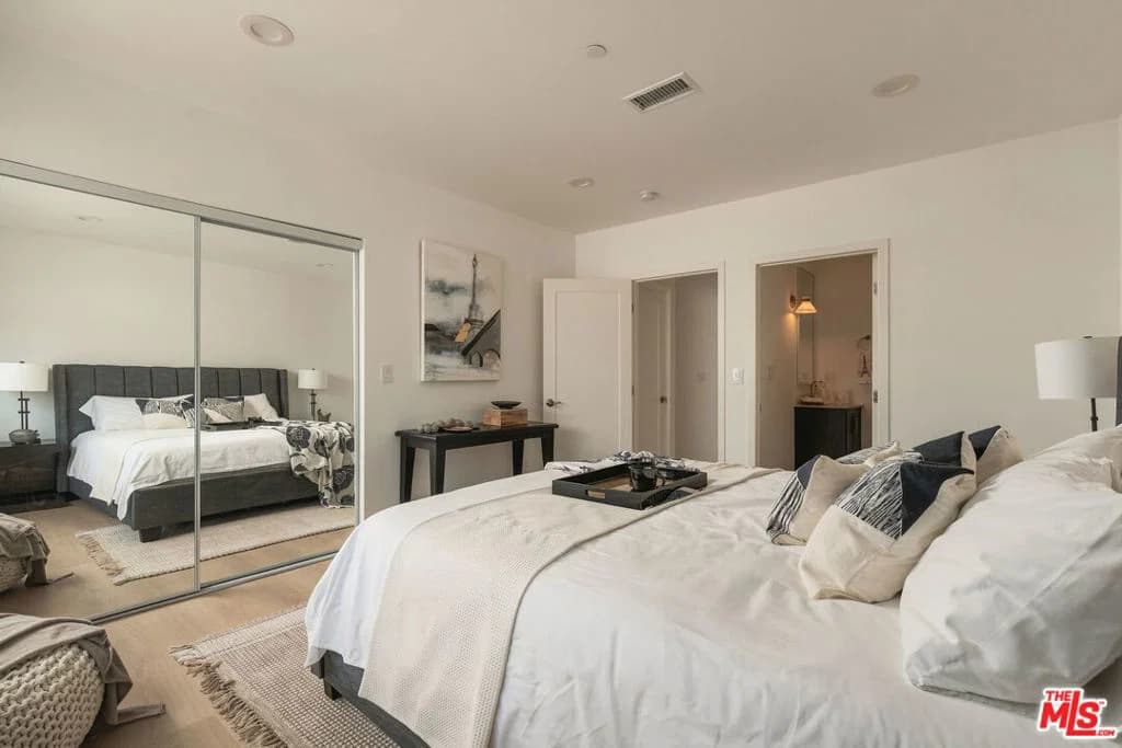 Residential in Los Angeles — Photos 16