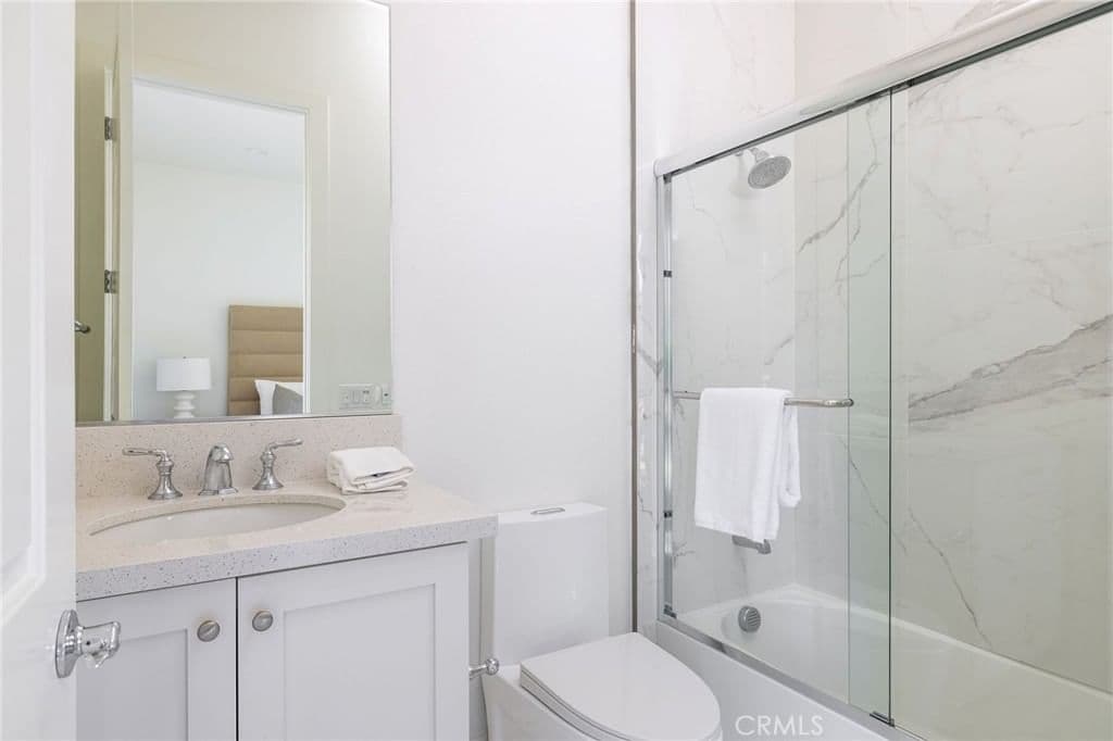 Residential in Irvine — Photos 33
