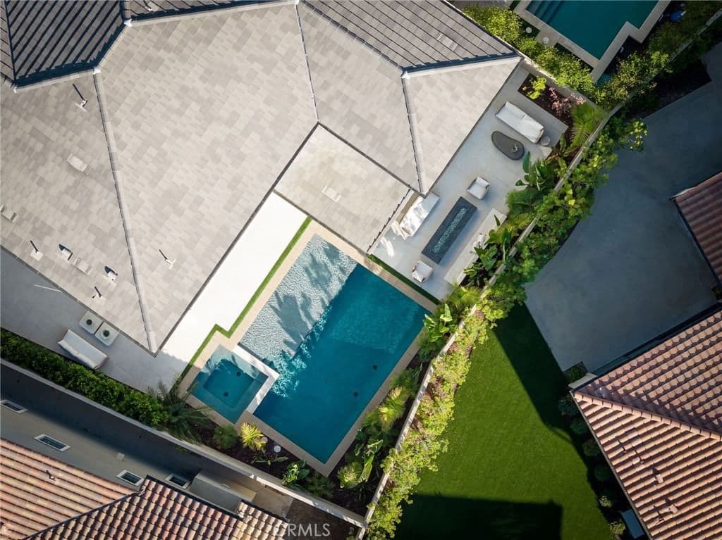 Residential in Irvine — Photos 48