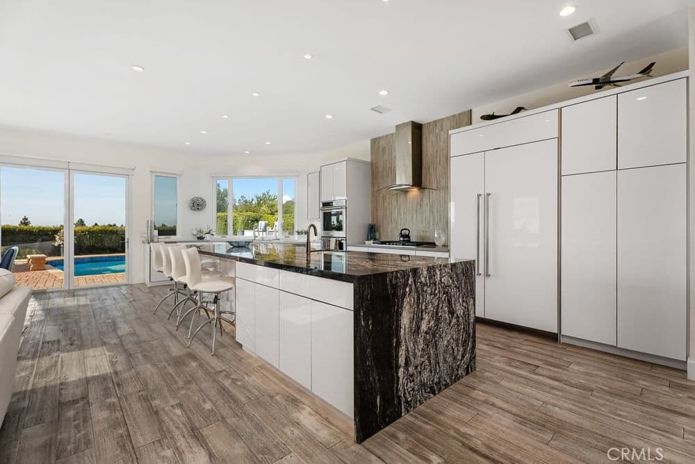 Residential in Irvine — Photos 15