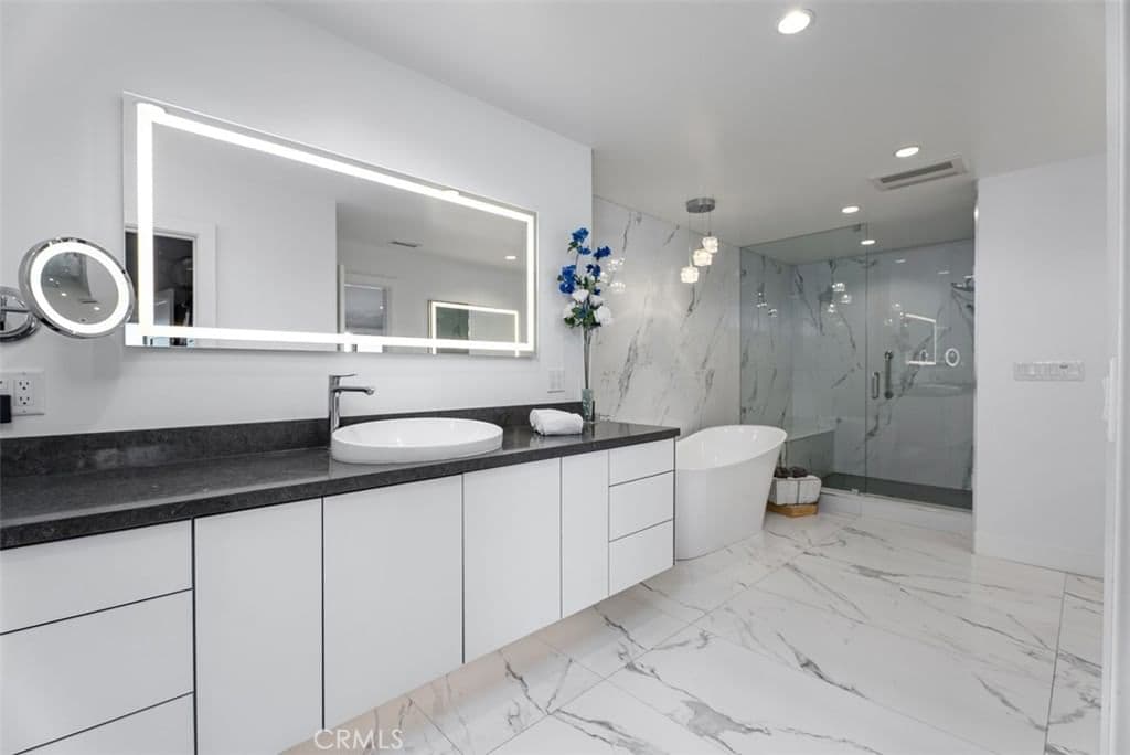 Residential in Irvine — Photos 21