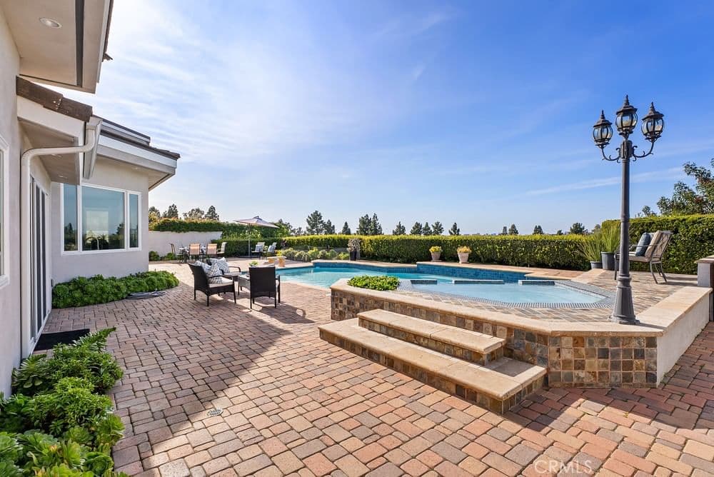 Residential in Irvine — Photos 32