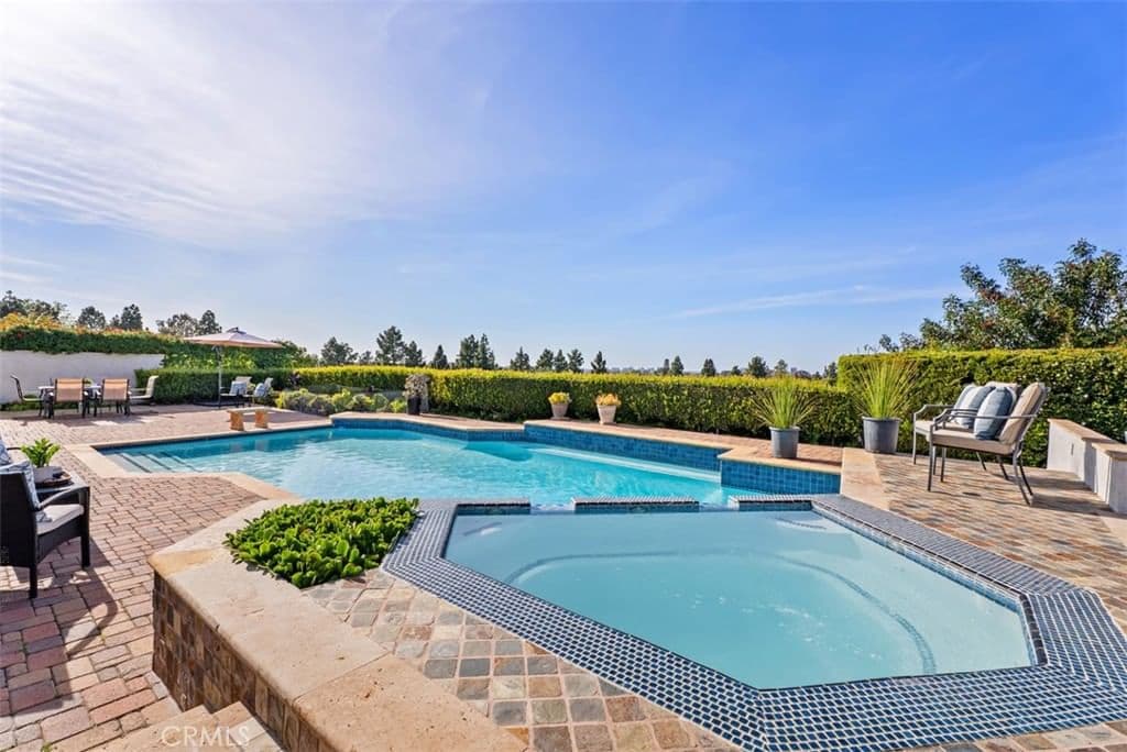 Residential in Irvine — Photos 36