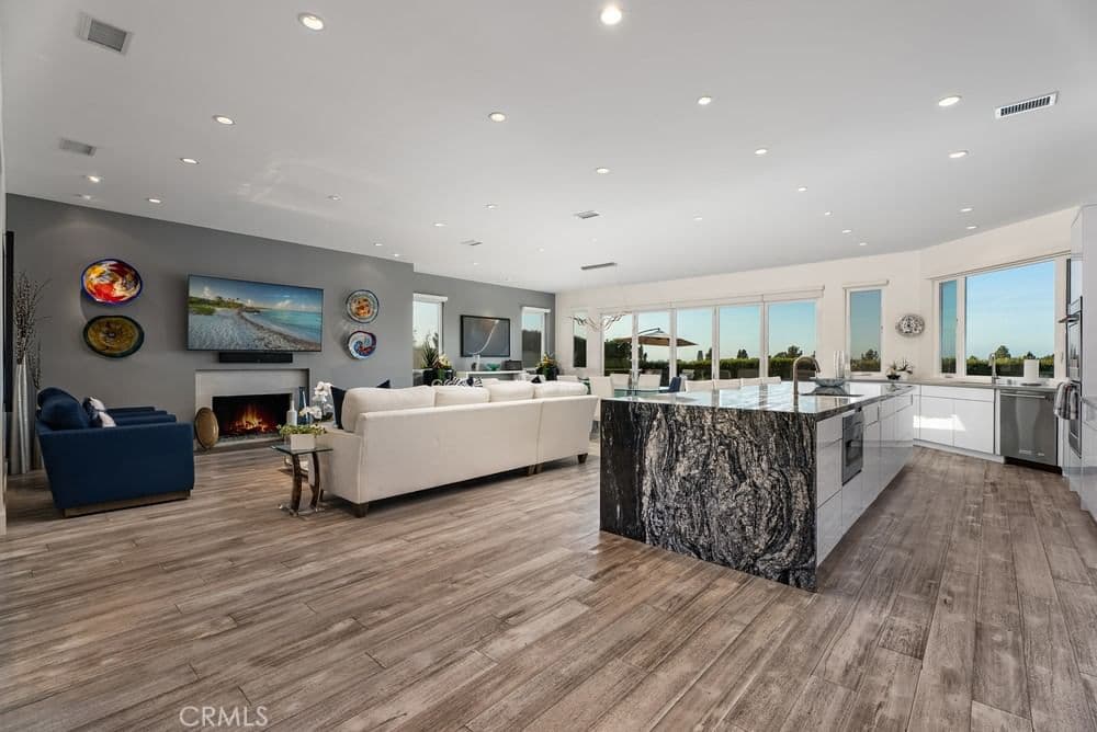 Residential in Irvine — Photos 8